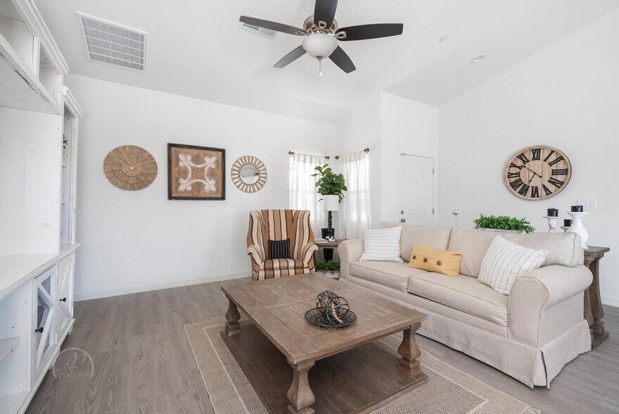 6105 Borelli Ave, Bakersfield, CA à vendre - Photo de l’immeuble – Image 3 sur 10