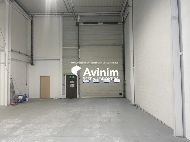 Plus de détails pour Industriel/Logistique à louer
