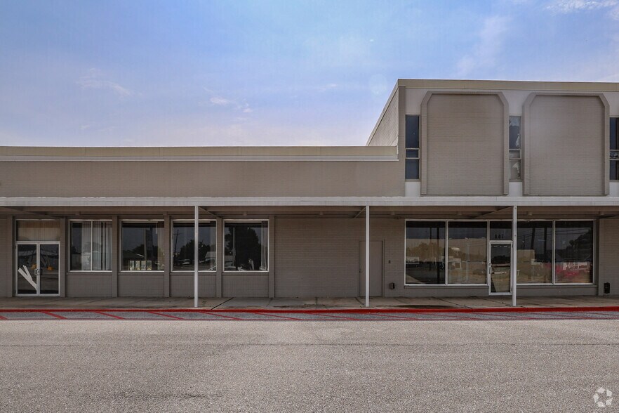 805 Barrow St, Houma, LA à louer - Photo de l’immeuble – Image 3 sur 4