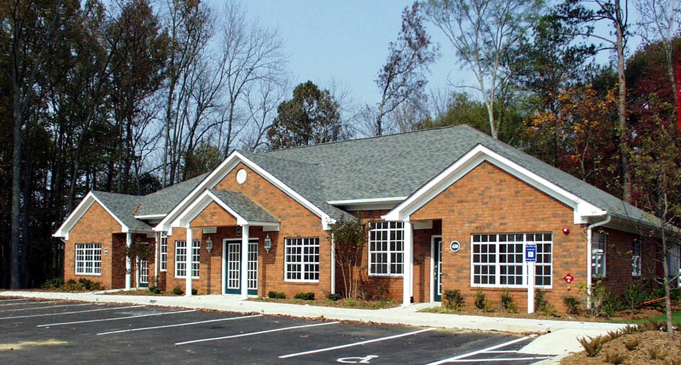 420-424 Creekstone Rdg, Woodstock, GA à vendre - Photo principale – Image 1 sur 1