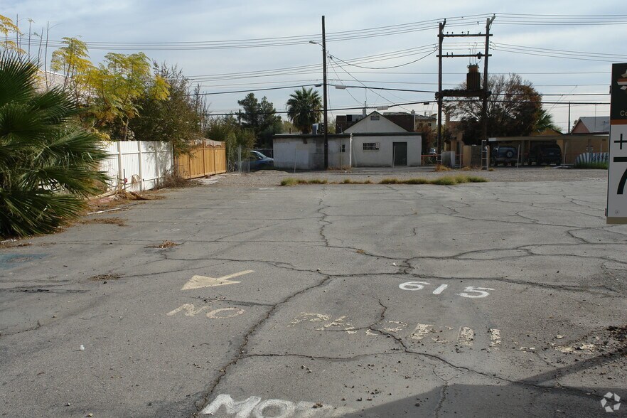 615 S Las Vegas Blvd, Las Vegas, NV à vendre - Photo de l’immeuble – Image 3 sur 13
