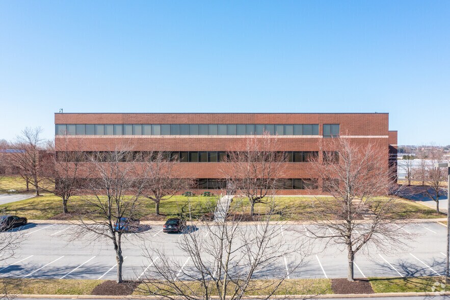 7350 Tilghman St, Allentown, PA à louer - Photo de l’immeuble – Image 2 sur 10