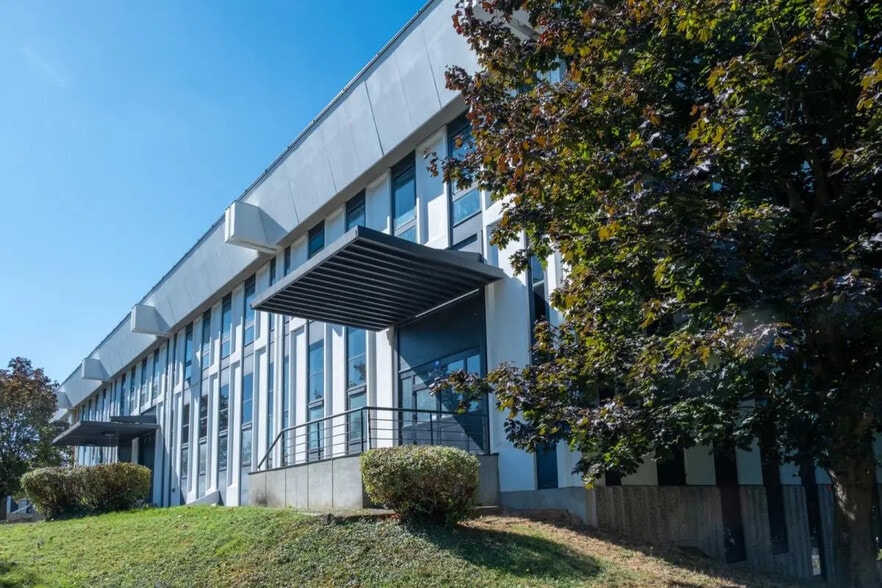 21 Rue Des Cévennes, Rungis à louer - Photo de l’immeuble – Image 1 sur 11