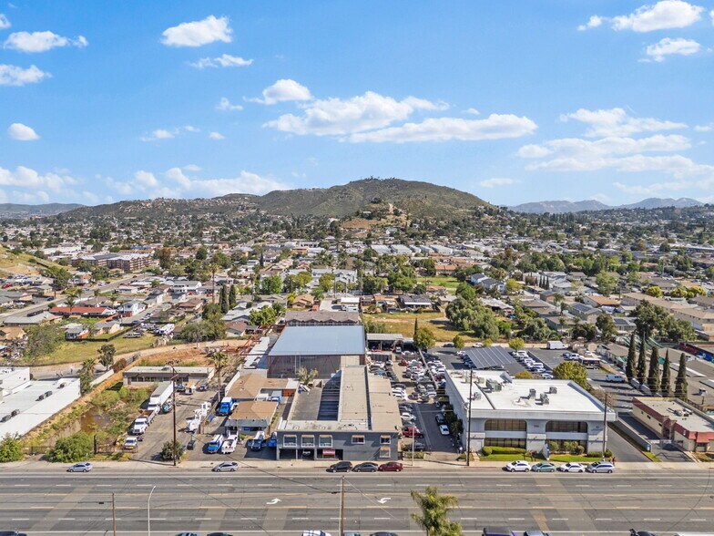 1136 Broadway, El Cajon, CA à louer - Photo de l’immeuble – Image 3 sur 10
