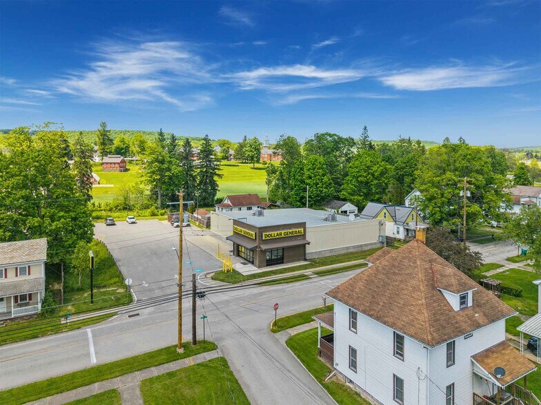 726 Main St, Polk, PA à vendre - Photo de l’immeuble – Image 1 sur 10