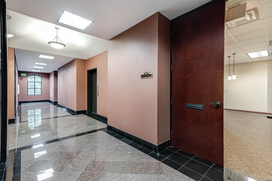 2632 Broadway St, San Antonio, TX à louer - Hall d’entrée – Image 2 sur 18