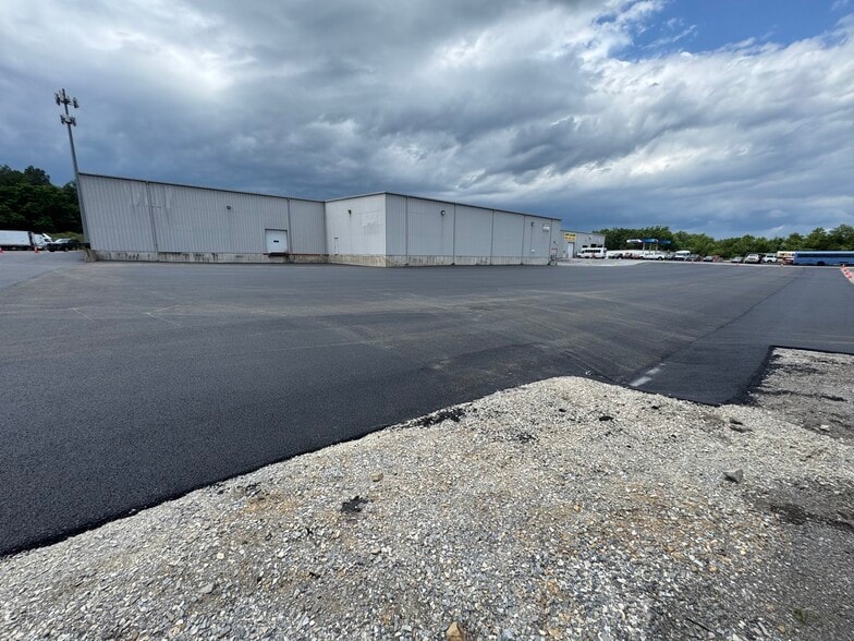 16121 Business Pky, Hagerstown, MD à louer - Photo de l’immeuble – Image 2 sur 17
