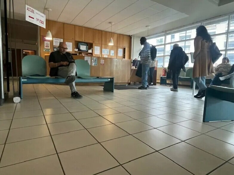 Bureau dans Bordeaux à vendre - Photo de l’immeuble – Image 3 sur 9