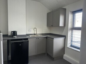 65 Balby Rd, Doncaster à louer Photo intérieure– Image 2 sur 5