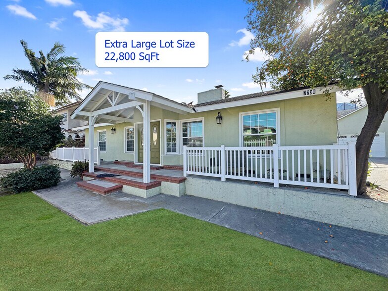 7736 Sugar Dr, Huntington Beach, CA à vendre - Photo de l’immeuble – Image 2 sur 42