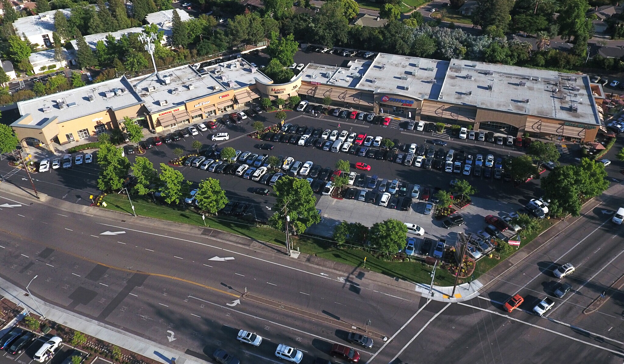 5100-5160 Arden Way, Carmichael, CA à louer Photo principale– Image 1 sur 5