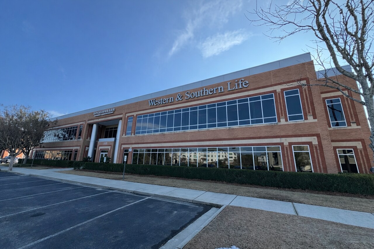 1838 Sir Tyler Dr, Wilmington, NC à louer Photo principale– Image 1 sur 11