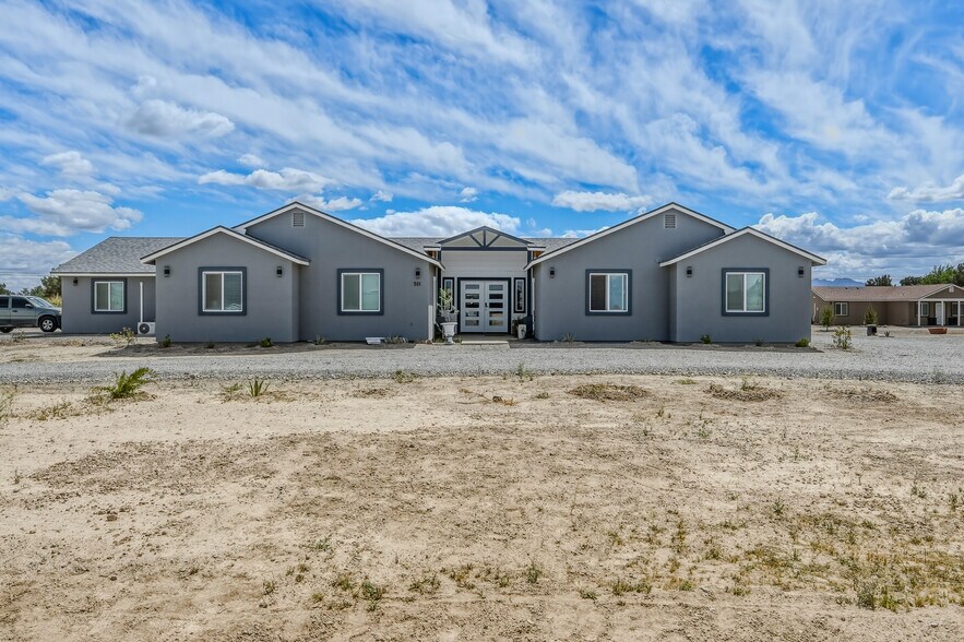921 W Leffner Dr, Pahrump, NV à vendre - Photo de l’immeuble – Image 2 sur 7