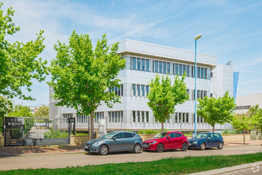 Bureau dans Leganés, Madrid à vendre - Photo de l’immeuble – Image 3 sur 33