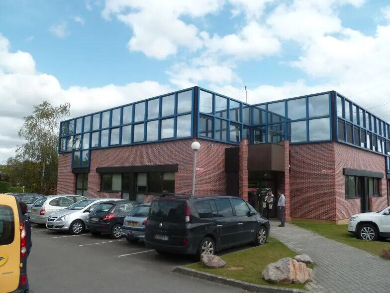 Bureau dans Saint-Grégoire à louer - Photo de l’immeuble – Image 1 sur 1