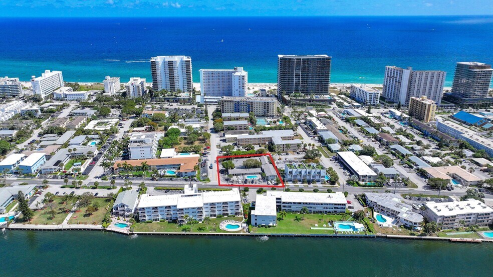 1020 N Riverside Dr, Pompano Beach, FL à vendre - Photo de l’immeuble – Image 3 sur 25
