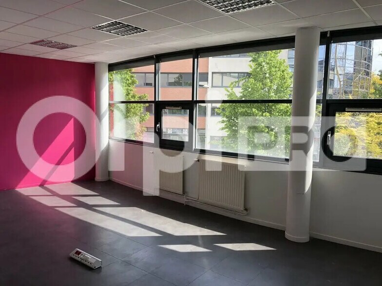Bureau dans Reims à louer - Photo de l’immeuble – Image 3 sur 4