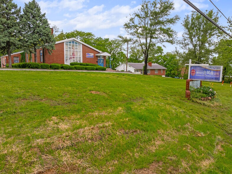 1424 S 55th St, Kansas City, KS à vendre - Photo de l’immeuble – Image 1 sur 79