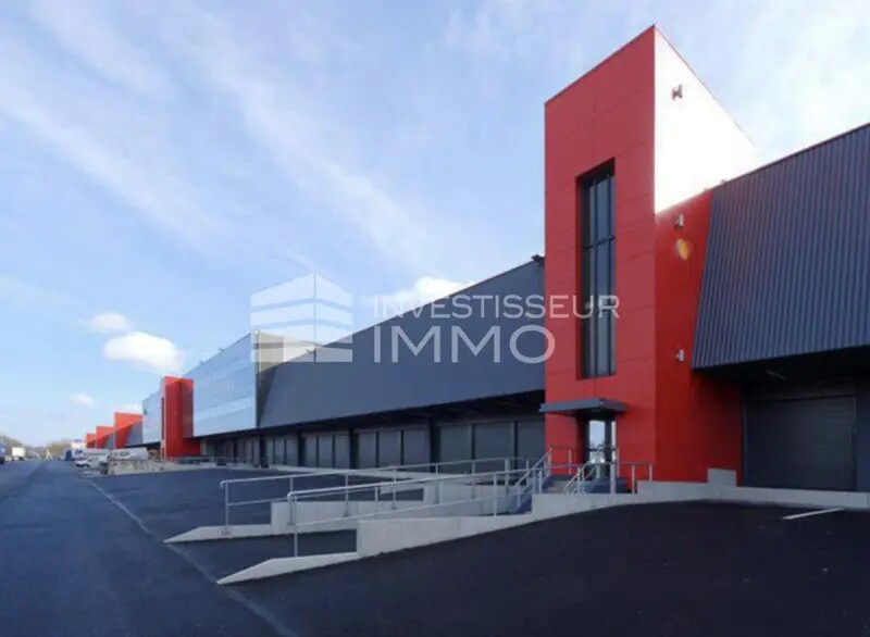 Local d’activités dans Le Blanc-Mesnil à louer - Photo de l’immeuble – Image 2 sur 5