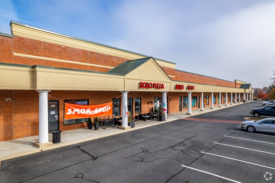 700 Fieldstone Dr, Leesburg, VA à louer - Photo principale – Image 1 sur 1