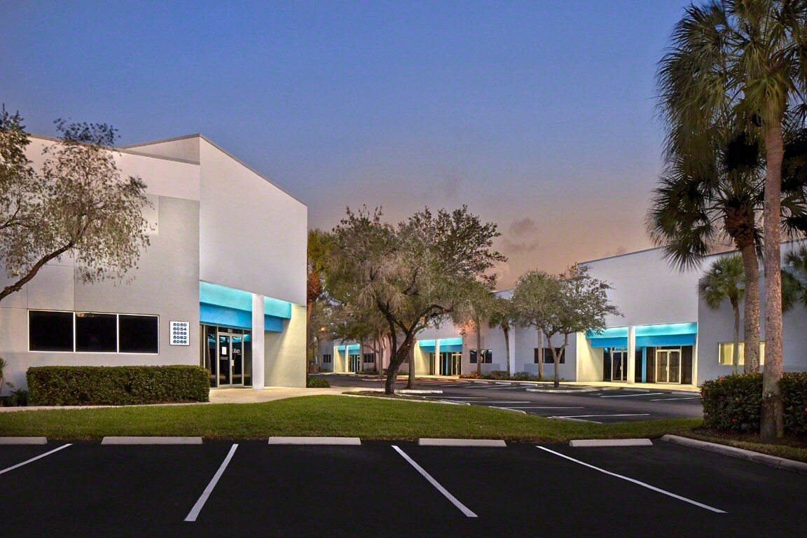 5010-5034 N Hiatus Rd, Sunrise, FL à louer Photo de l’immeuble– Image 1 sur 5