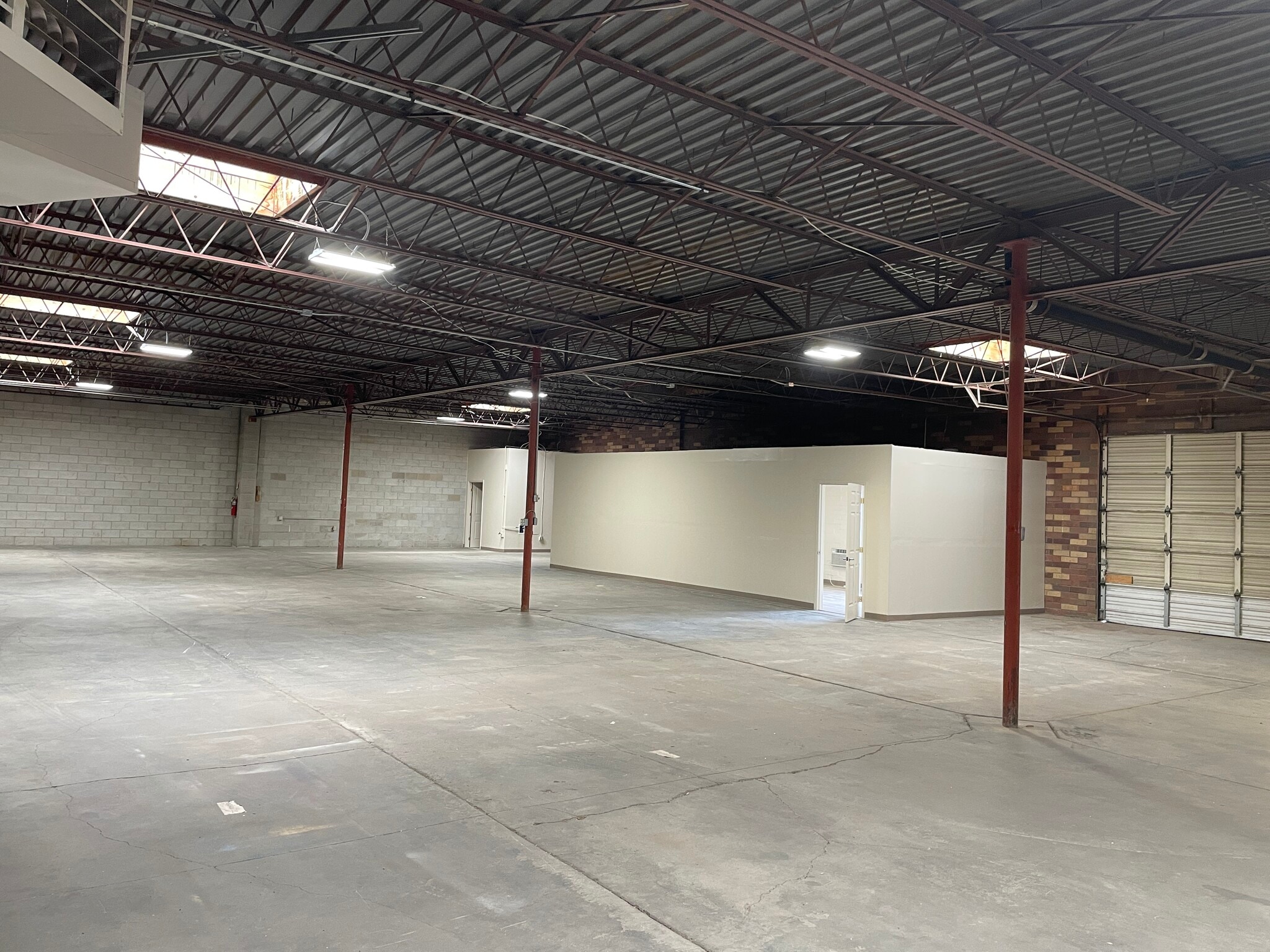 5320 Wells Park Rd, West Jordan, UT à louer Photo intérieure– Image 1 sur 3