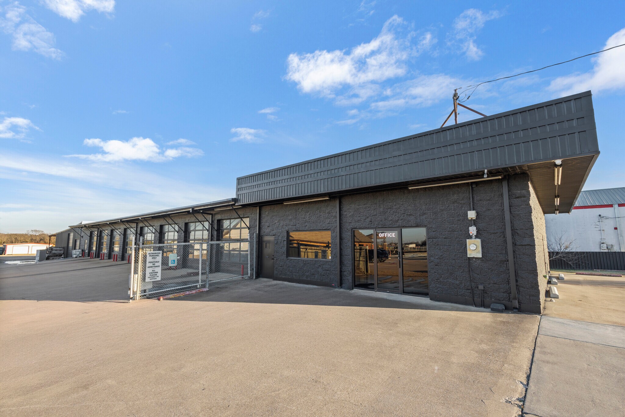 502 N State Highway 342, Red Oak, TX à vendre Photo principale– Image 1 sur 37