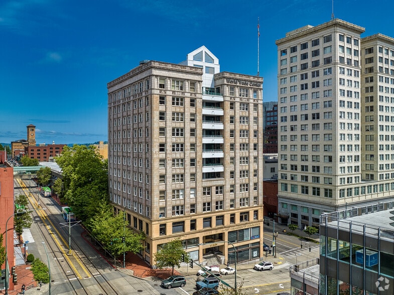950 Pacific Ave, Tacoma, WA à louer - Photo principale – Image 1 sur 29