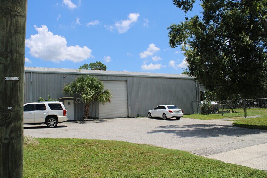 607 Prairie Mine Rd, Mulberry, FL à vendre - Photo principale – Image 1 sur 20