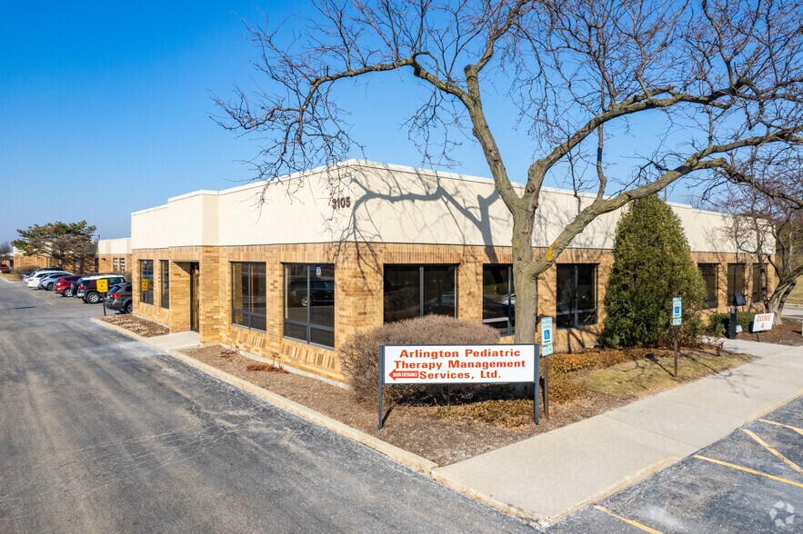 3105 N Wilke Rd, Arlington Heights, IL à louer - Photo de l’immeuble – Image 3 sur 7