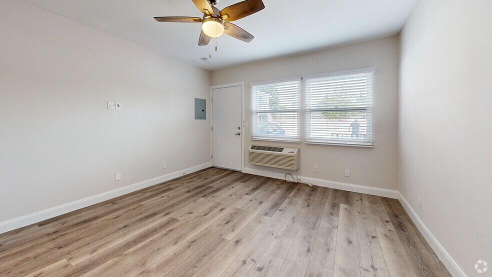 4949 W Century Blvd, Inglewood, CA à vendre - Numérisation 3D Matterport – Image 2 sur 22