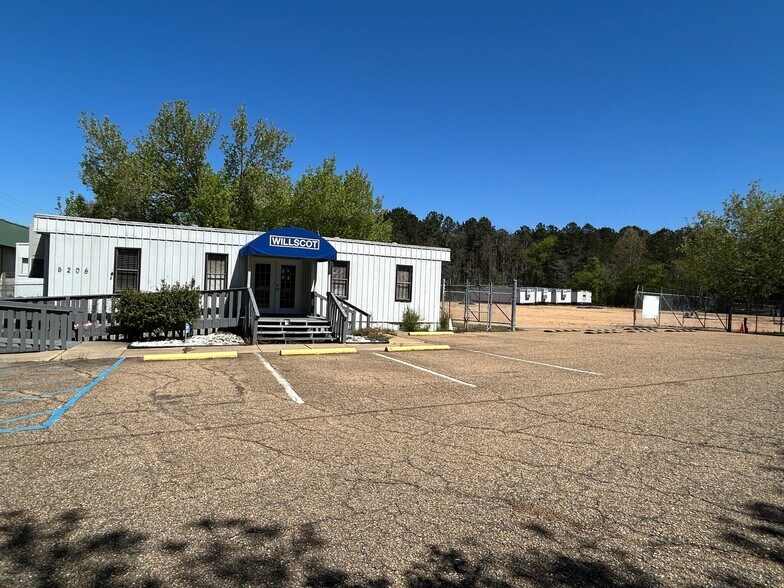 5206 US-80 Hwy, Jackson, MS à vendre - Photo principale – Image 1 sur 7