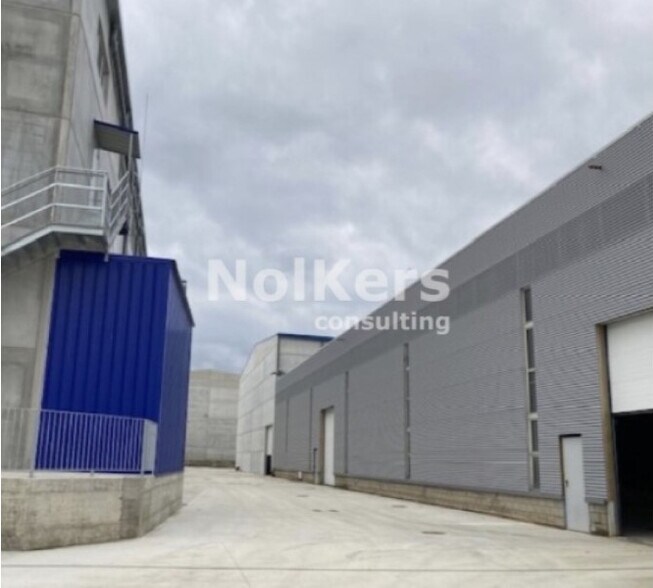 Industriel/Logistique dans Celrà, Gerona à louer - Photo de l’immeuble – Image 2 sur 2