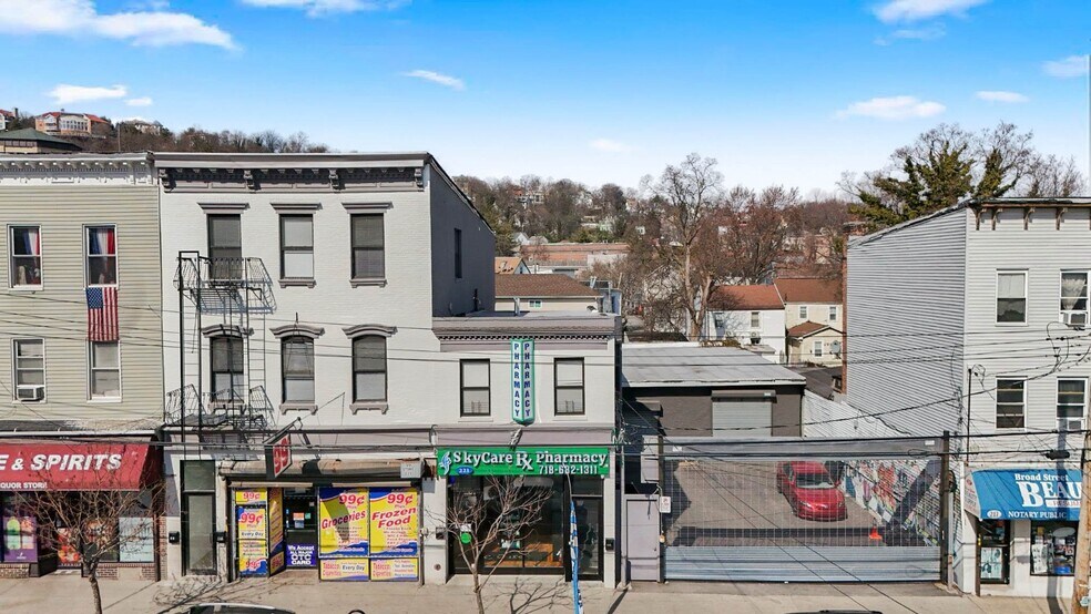 219-225 Broad st, Staten Island, NY à vendre - Photo de l’immeuble – Image 2 sur 37