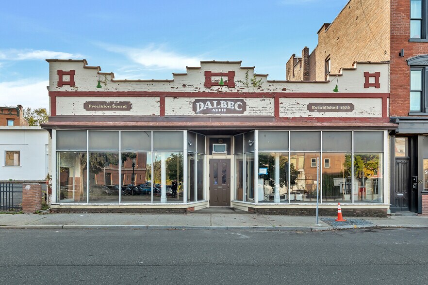 58 King St, Troy, NY à vendre - Photo de l’immeuble – Image 2 sur 5