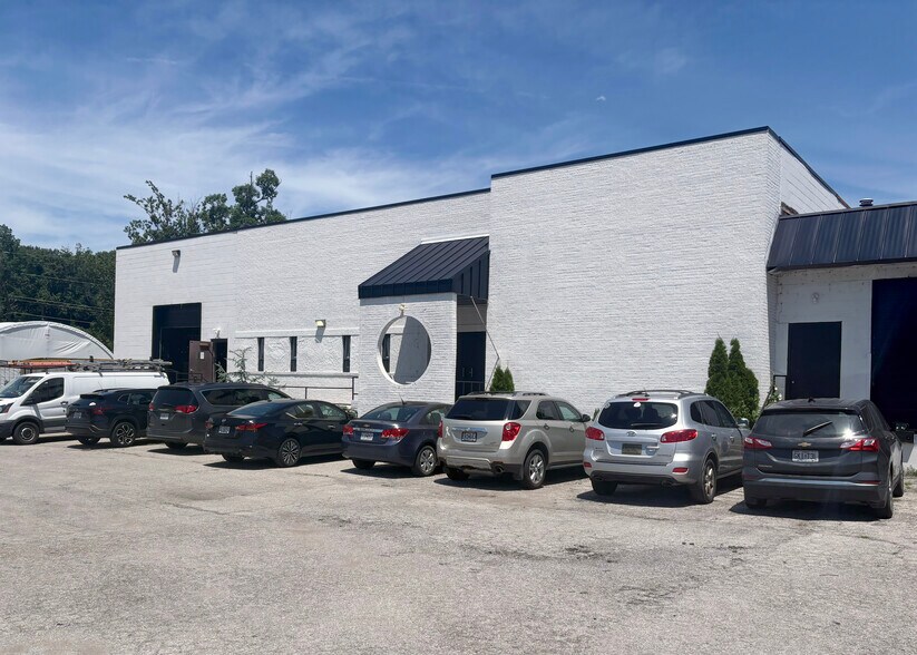 6068 Baumgartner Industrial Dr, Mehlville, MO à vendre - Photo de l’immeuble – Image 1 sur 8