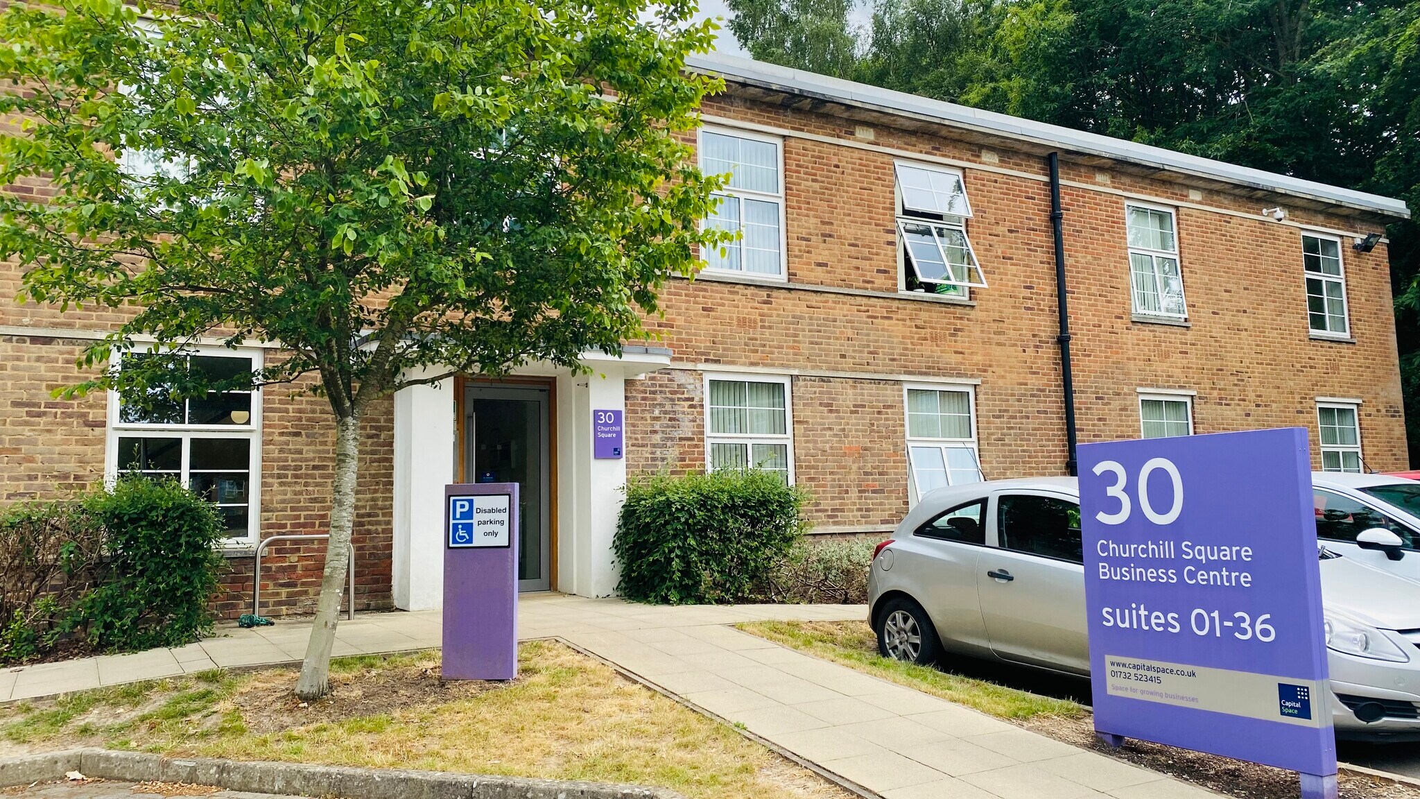 30 Churchill Sq, West Malling à louer Photo principale– Image 1 sur 4