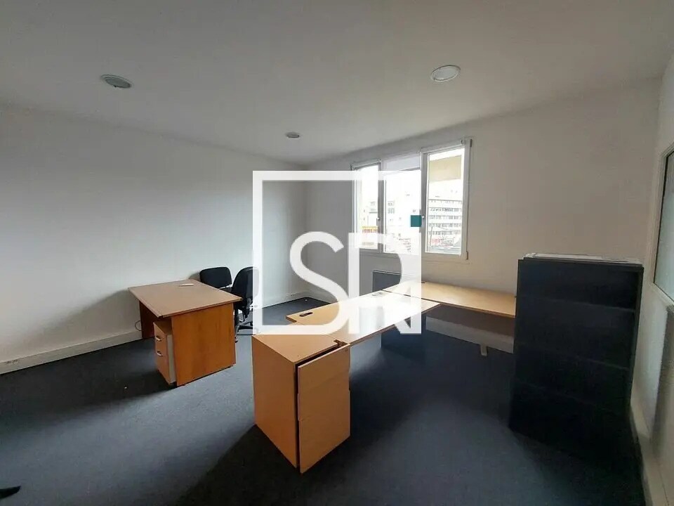 Bureau dans Clermont-Ferrand à louer Photo de l’immeuble– Image 1 sur 11