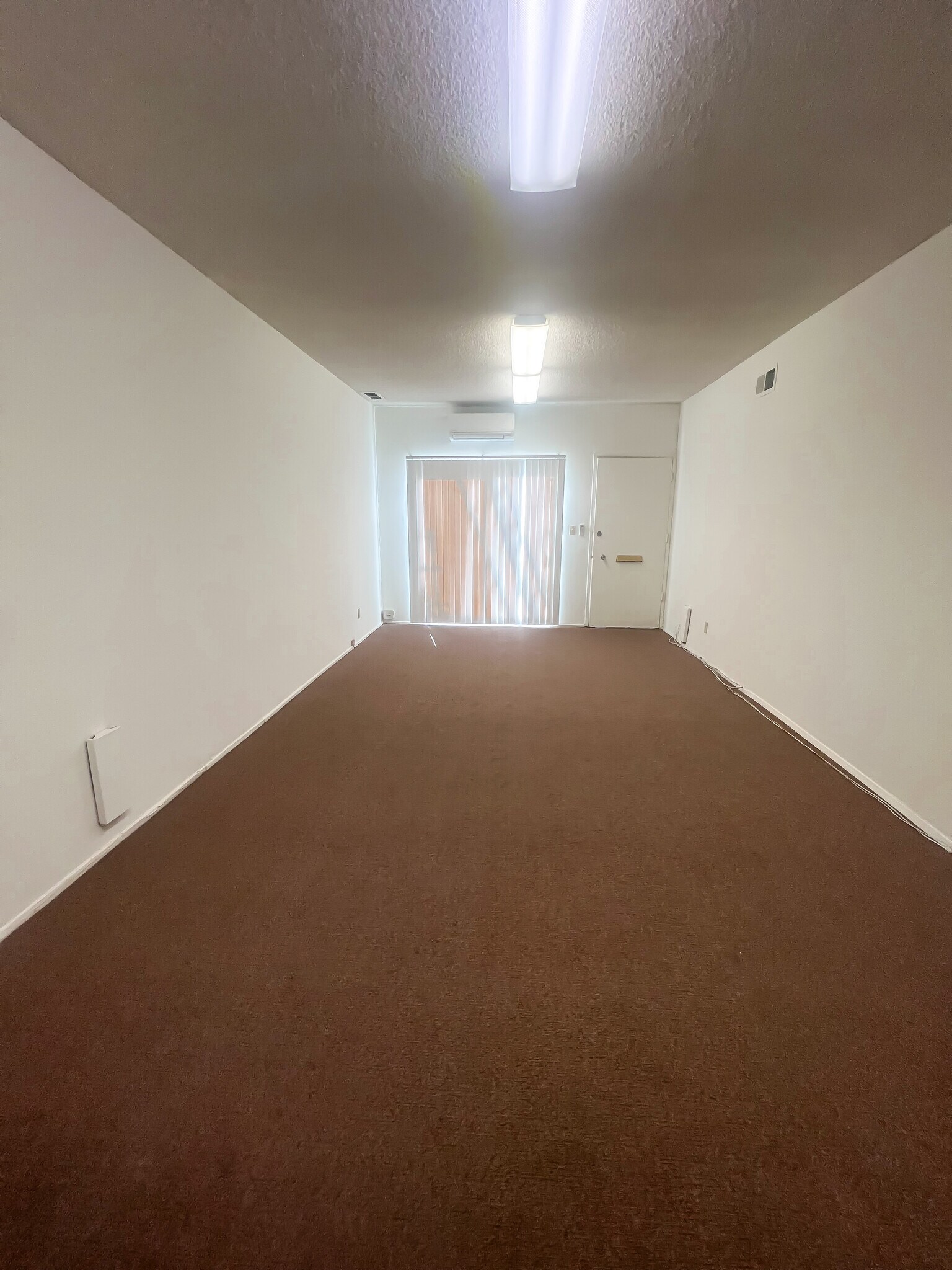 2100 N Sepulveda Blvd, Manhattan Beach, CA à louer Photo intérieure– Image 1 sur 7