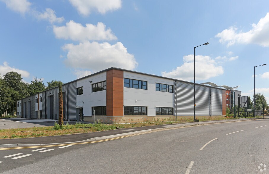 First Ave, Doncaster à louer - Photo principale – Image 2 sur 5