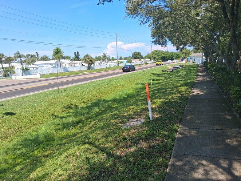 2134 Palm Harbor Blvd, Palm Harbor, FL à louer - Photo de l’immeuble – Image 2 sur 10