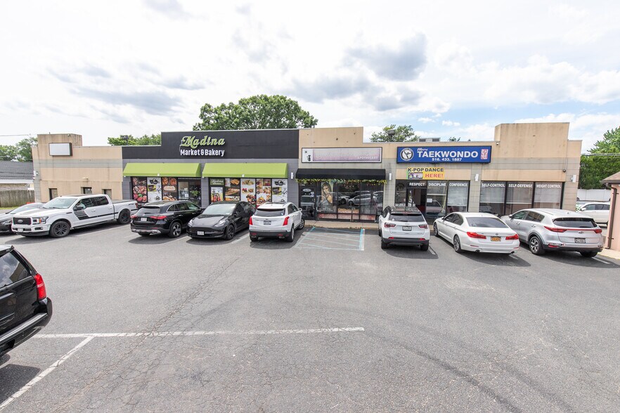 605-611 Hicksville Rd, Bethpage, NY à vendre - Photo principale – Image 1 sur 4