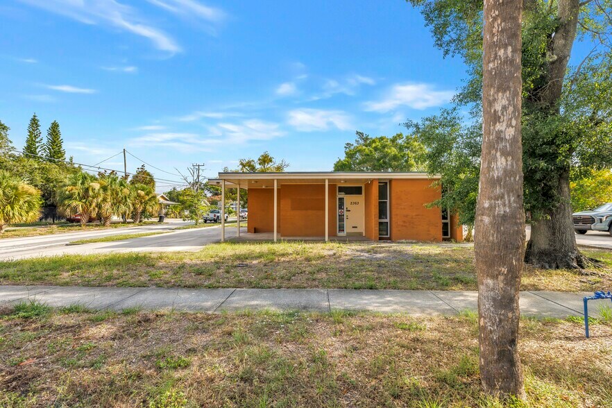2363 1st Ave N, Saint Petersburg, FL à vendre - Photo de l’immeuble – Image 2 sur 18
