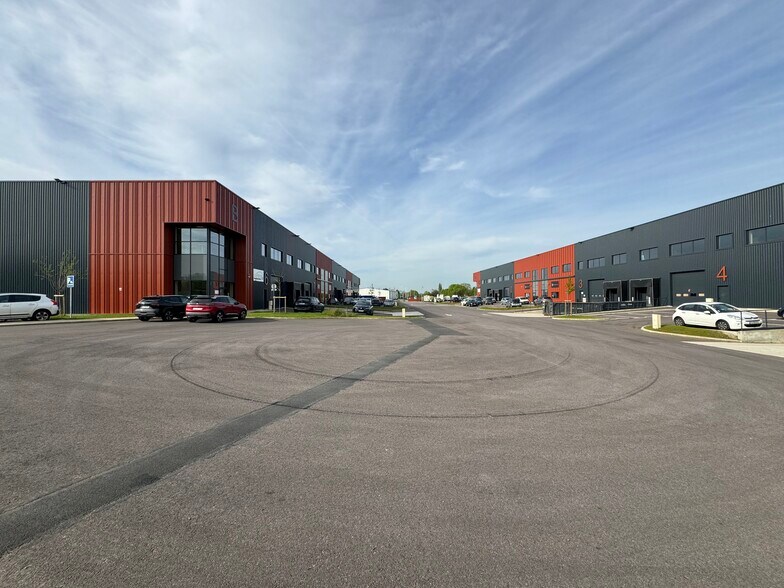 12 Rue De L'Equerre, Saint-Ouen-l'Aumône à louer - Photo de l’immeuble – Image 3 sur 4