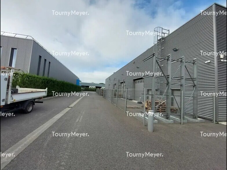 Local d’activités dans Colomiers à louer - Photo de l’immeuble – Image 3 sur 7
