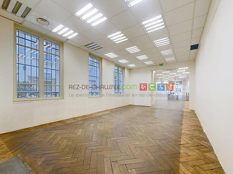 Local commercial dans Paris à louer - Photo de l’immeuble – Image 2 sur 8