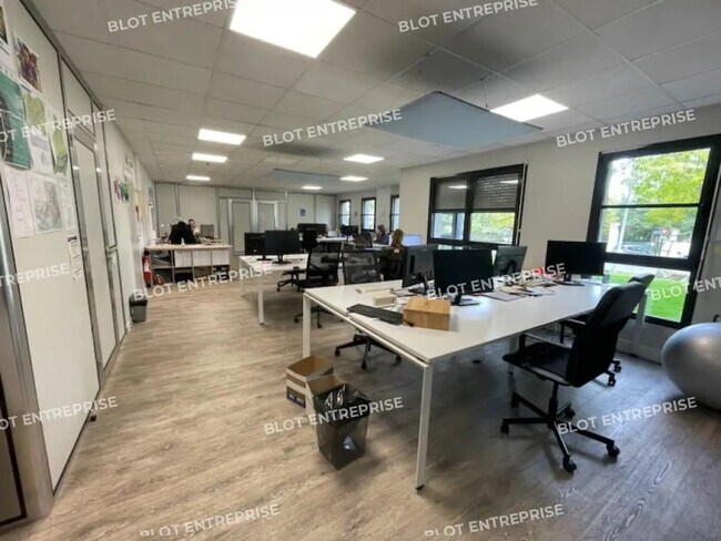 Plus de détails pour 6 Avenue Marcellin Berthelot, Saint-Herblain - Bureau à louer