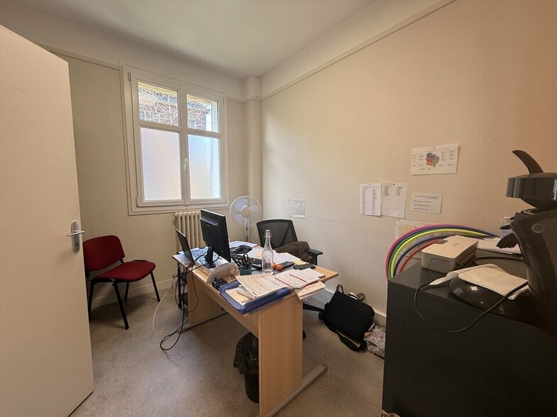 Bureau dans Beauvais à louer - Photo intérieure – Image 3 sur 12
