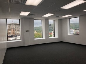 59-61 Court St, Binghamton, NY à louer Photo intérieure– Image 1 sur 17