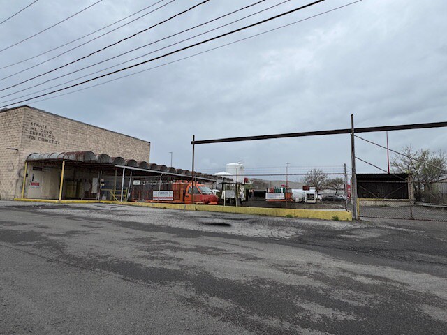 101 Comet Ave, Buffalo, NY à vendre - Photo de l’immeuble – Image 1 sur 24